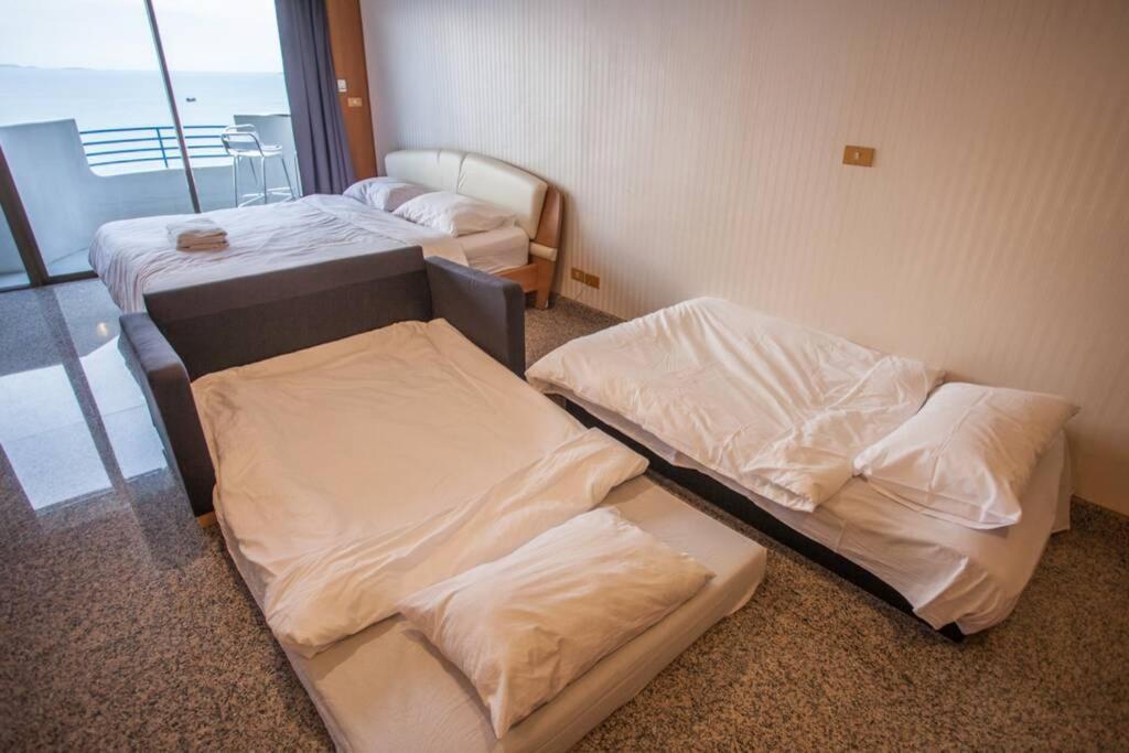 Pattaya Seaside Balcony/Beach Front/4 Peoples Praia de Jomtien Exterior foto