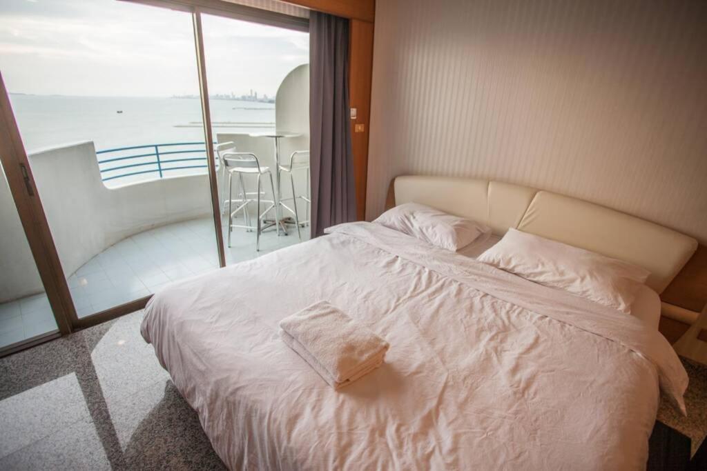 Pattaya Seaside Balcony/Beach Front/4 Peoples Praia de Jomtien Exterior foto