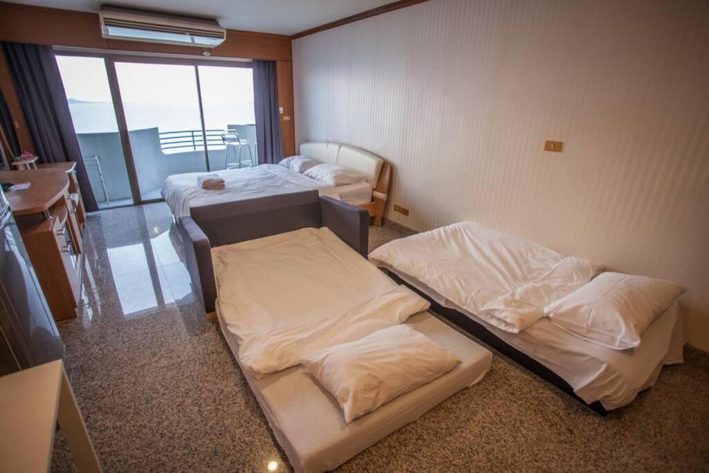 Pattaya Seaside Balcony/Beach Front/4 Peoples Praia de Jomtien Exterior foto