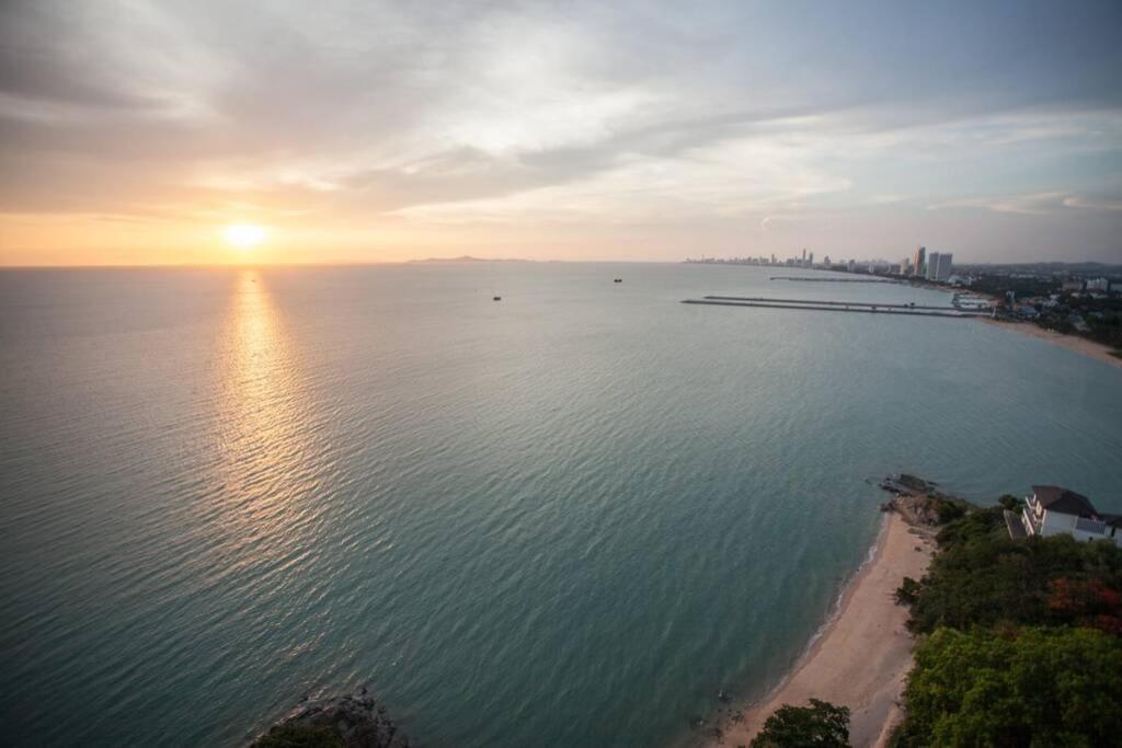 Pattaya Seaside Balcony/Beach Front/4 Peoples Praia de Jomtien Exterior foto